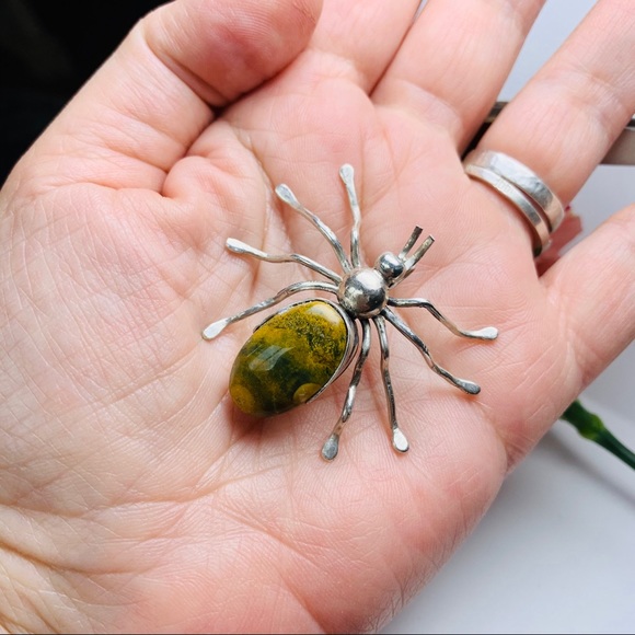 Sterling Silver Hand Forged Spider pendant + chain - Picture 6 of 10